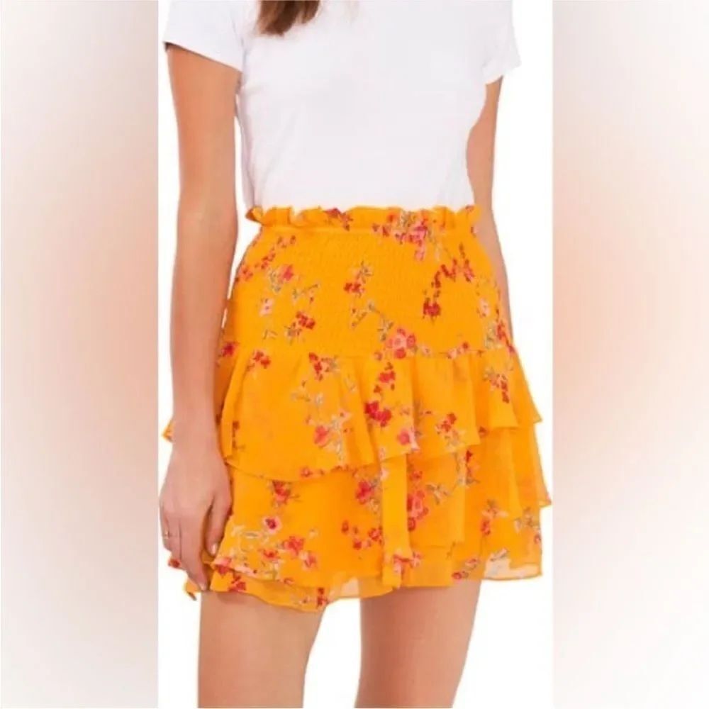 1. State NWT Floral Print Smocked Waist Miniskirt in Rose Vines Size Small
